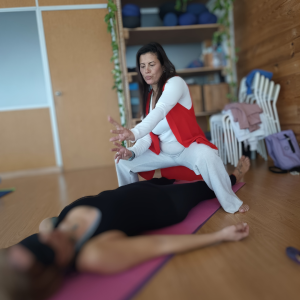 MELY ACTIVANDO LA KUNDALINI